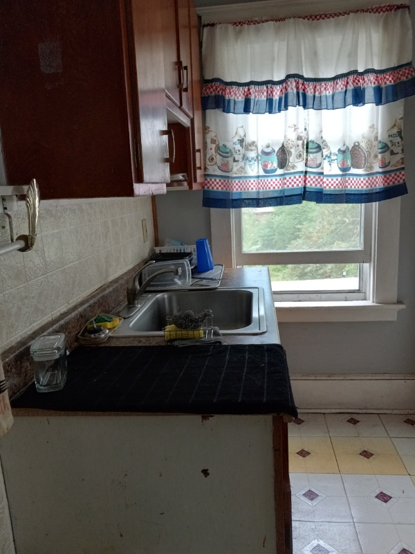 Primary Photo - 132 Montgomery St