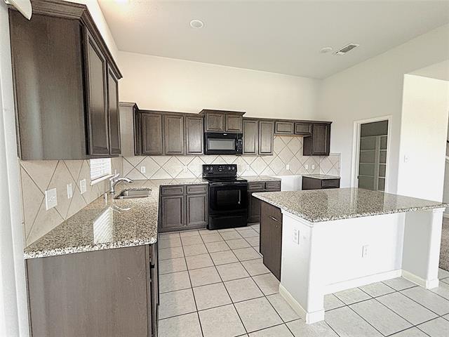 Foto del edificio - 9470 Smoke Tree Dr