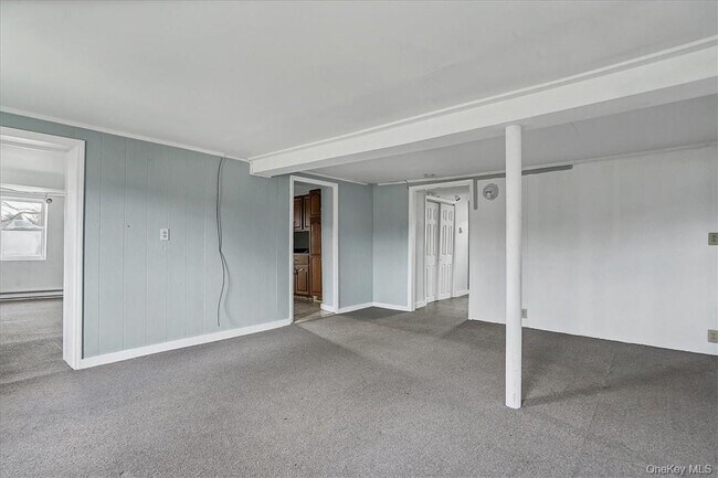 Foto del edificio - 492 Black Meadow Rd