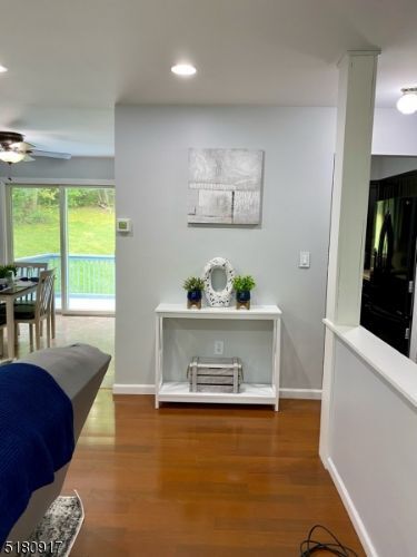 Building Photo - 5 Janice Dr