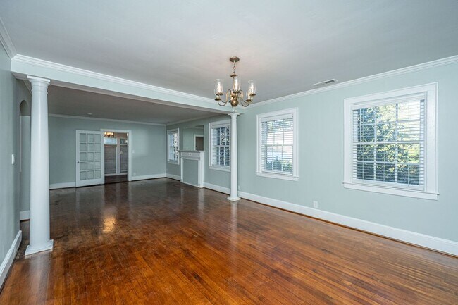 Foto del edificio - 25 Fenwick Dr