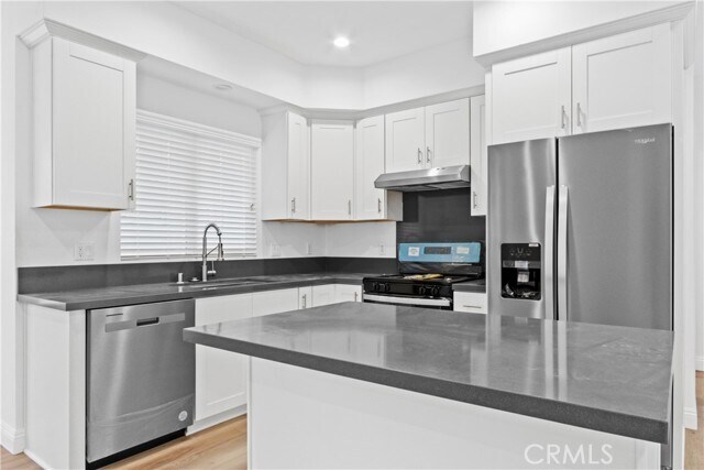 Foto del edificio - 13268 Ramona Blvd