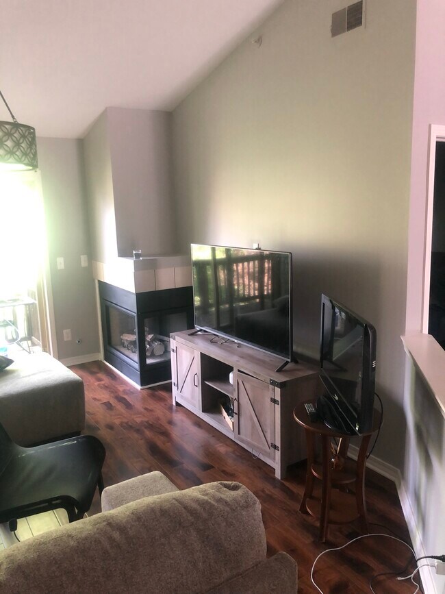 Foto del edificio - 7091 Copper Creek Cir