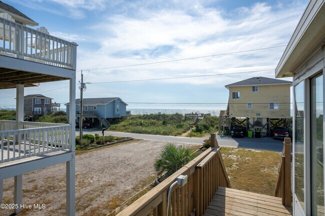 Building Photo - 221 Topsail Rd