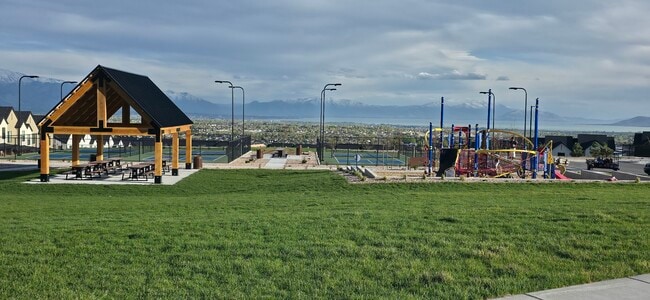 Building Photo - 4275 N 325 E