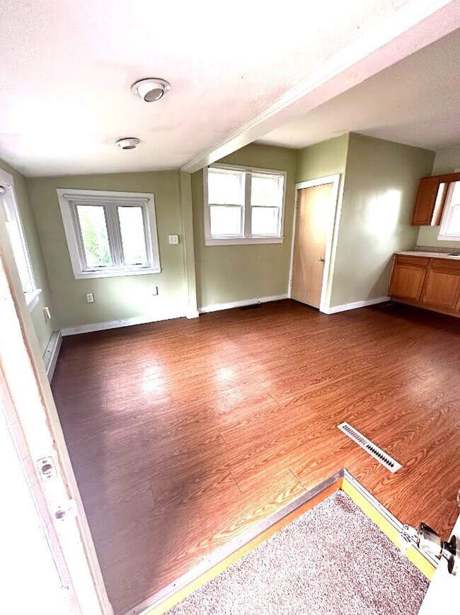 Foto del edificio - 1317 Beltrami Ave NW