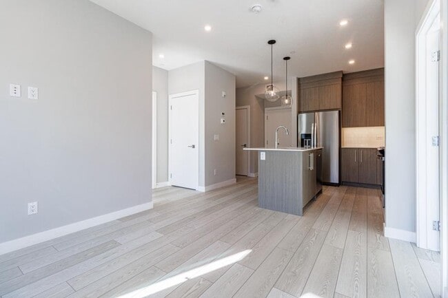 Photo du bâtiment - 2.0 bedroom in Chestermere Alberta T1X 2Y2