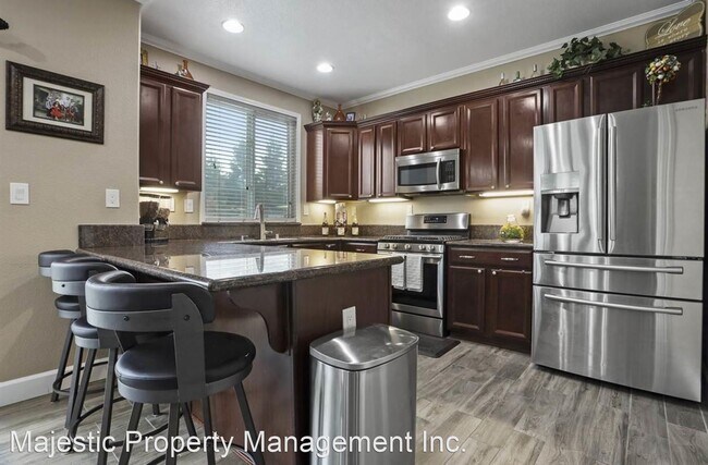 Building Photo - 6 br, 3 bath House - 806 Rubino Ct.
