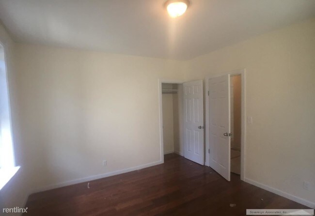 Building Photo - 1 br, 1 bath  - 156 Pinehurst Ave