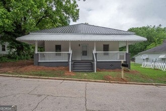 Building Photo - 903 Georgia Ave