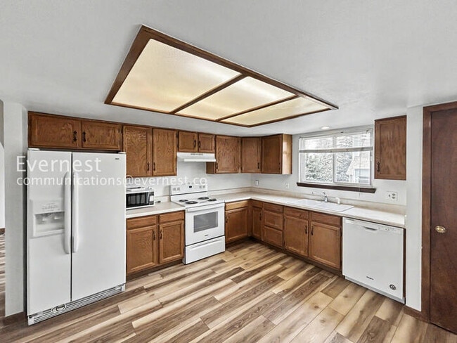 Building Photo - 4930 Sprangler Dr
