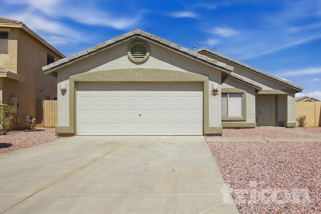 Building Photo - 8006 W Pima St