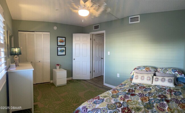 Foto del edificio - 1571 S Atlantic Ave