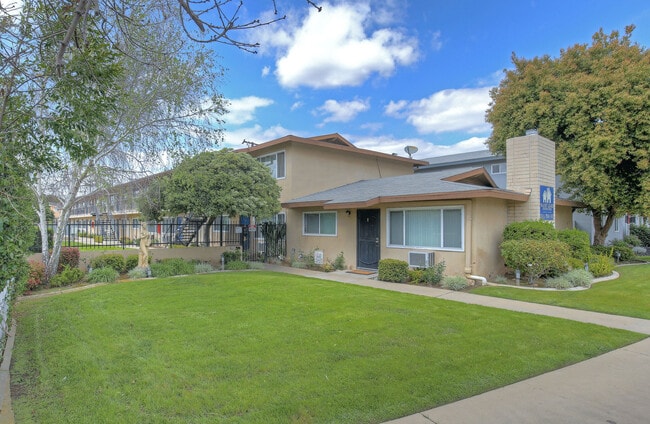 Building Photo - 253 S Pima Ave