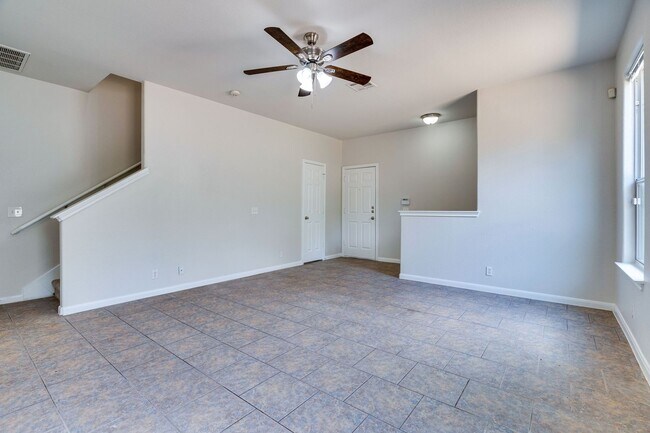 Foto del edificio - Riddle Oaks Duplex - Slaughter / Manchaca ...