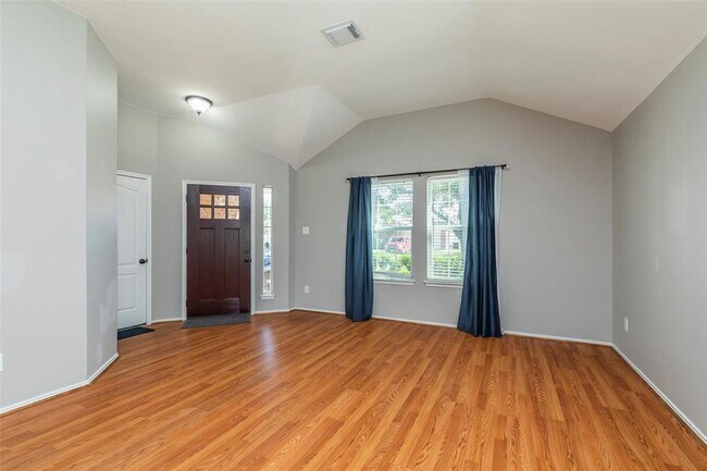 Building Photo - 219 Brazos Gardens Dr
