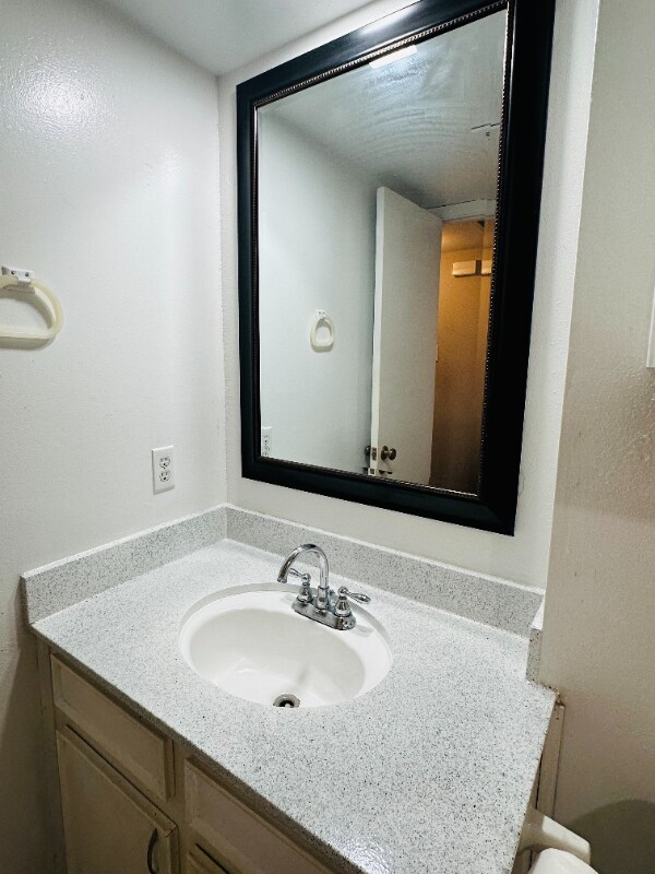 Foto del edificio - 1414 Castle Ct