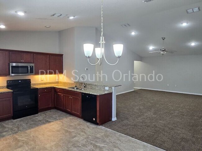 Foto del edificio - Country Club Estates