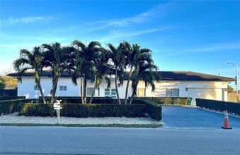 Building Photo - 11921 SW 82nd Rd