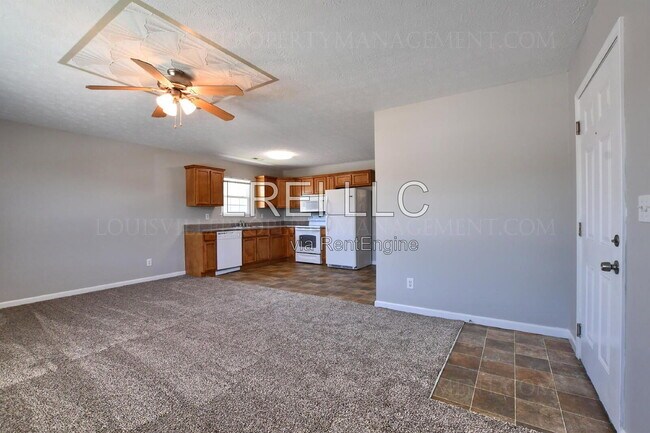 Foto del edificio - 300 Keeneland Dr