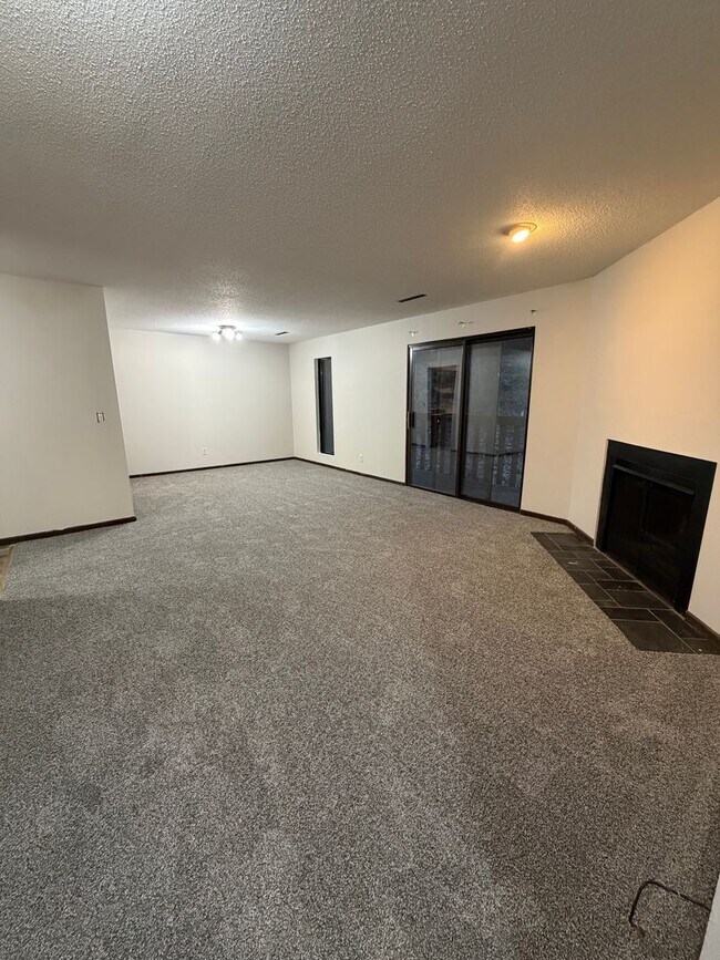 Foto del edificio - 3401 Blackhawk Rd