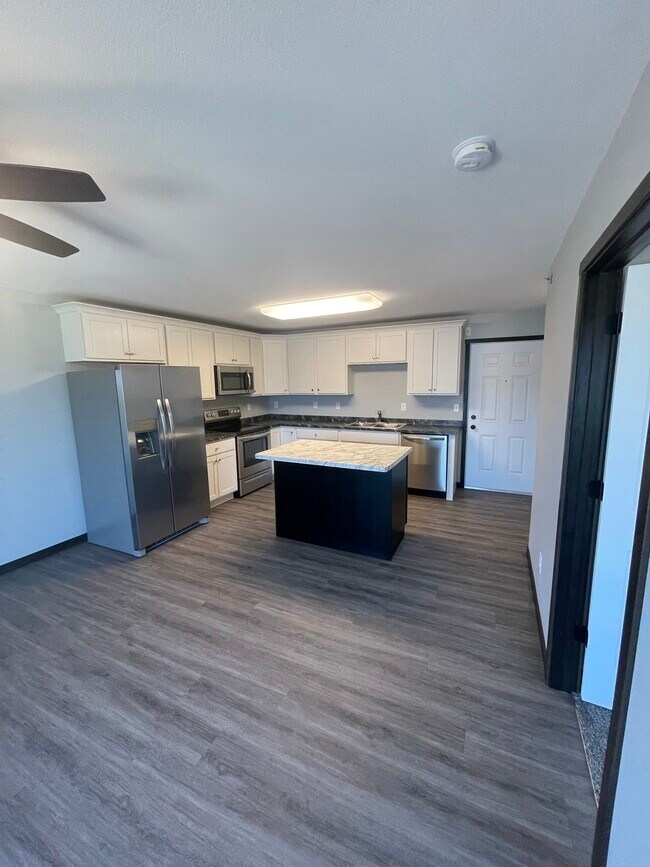 201 N 4th Ave, Eldridge, IA 52748 Apartments in Eldridge, IA