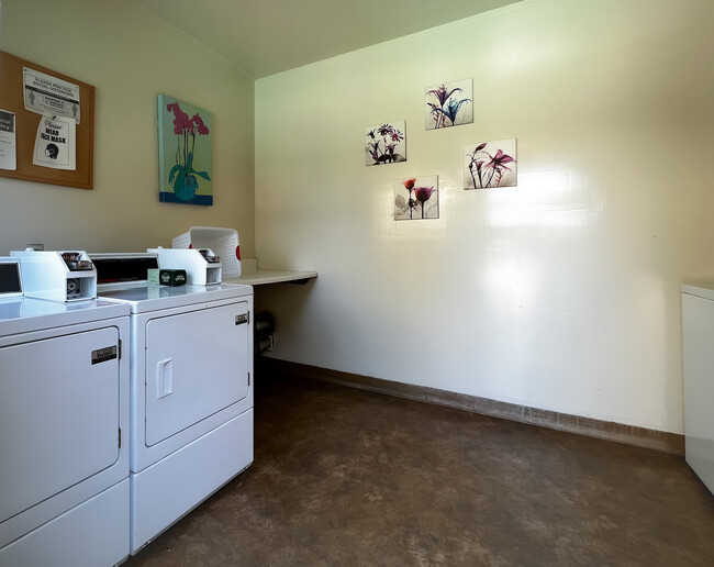 On-site Laundry room - 16620 Devonshire St