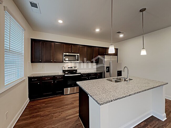 Foto del edificio - 2144 Laurel Walk Ln