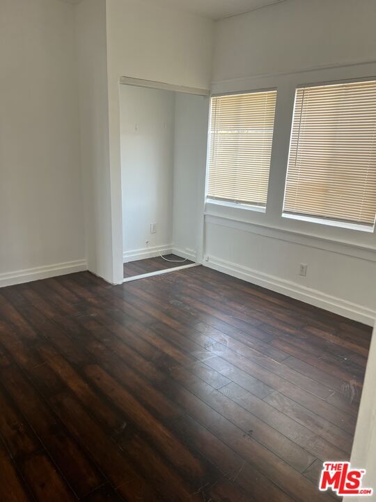 Foto del edificio - 524 1/2-524 1/2 W Vernon Ave