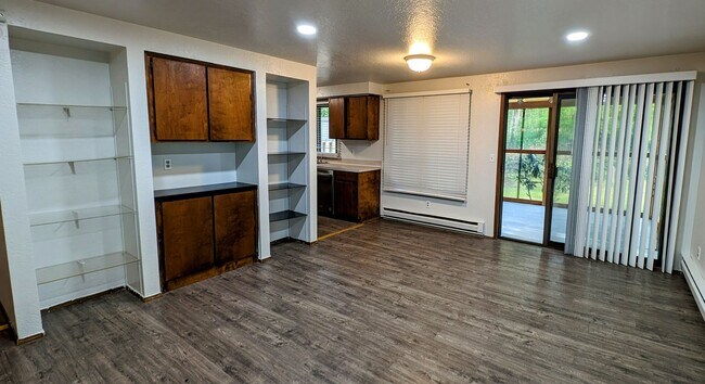 Building Photo - Rambler Style Duplex with Garage & Carport