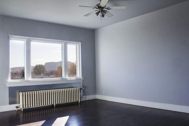 Building Photo - Moodie Apartments