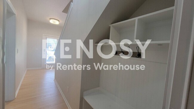 Foto del edificio - 3619 Hawthorne Terrace