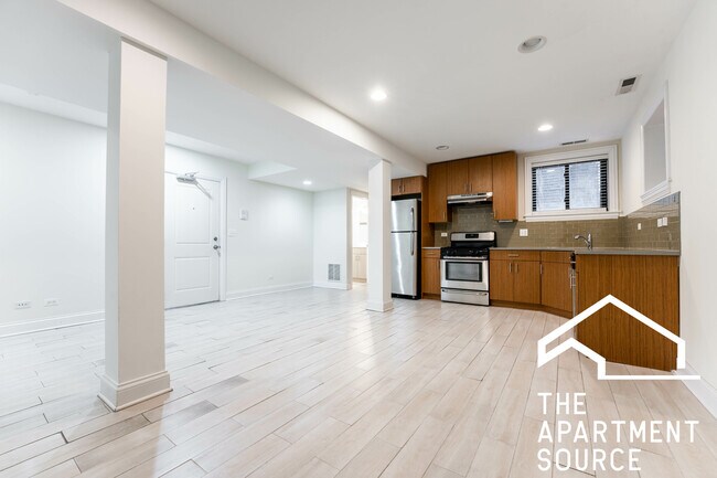 Foto del edificio - 3707 N Wilton Ave