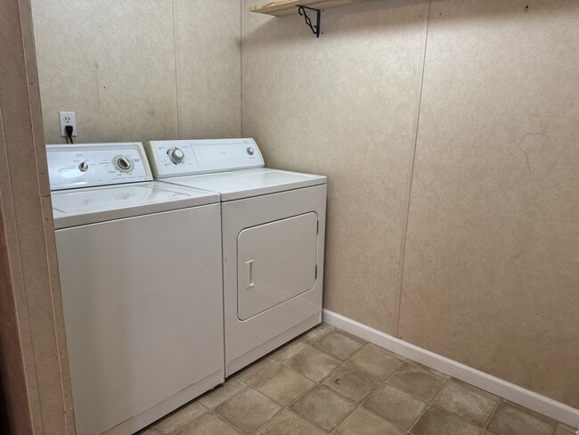 Building Photo - 330 Gaither Rd