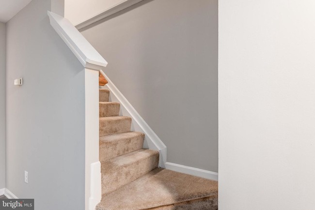 Foto del edificio - 17026 Point Pleasant Ln