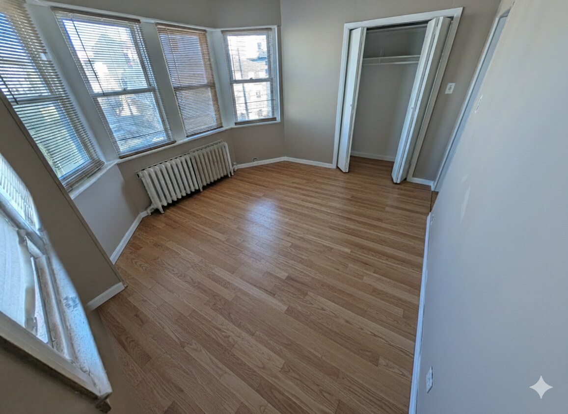 Foto del edificio - 18 N Georgia Ave