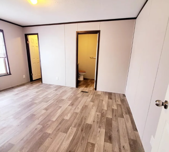 Foto del edificio - 7028 Bayview Dr