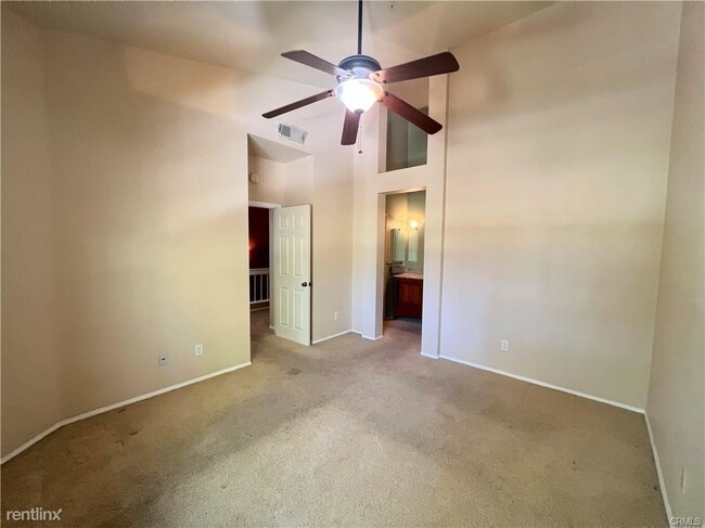 Building Photo - 2 br, 2.5 bath Condo - 226 Gallery Way