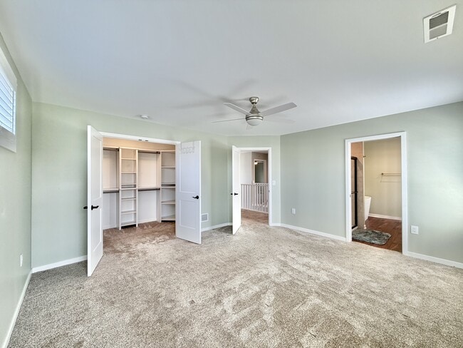 Foto del edificio - 3184 Warbler Ct
