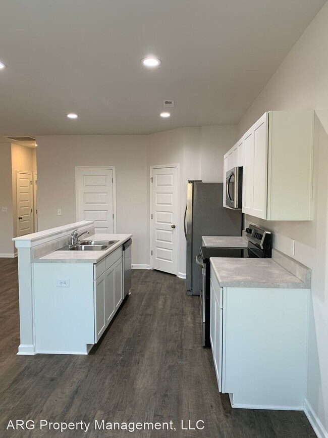 Building Photo - 3 br, 2.5 bath House - 2141 Kilpatrick Lane