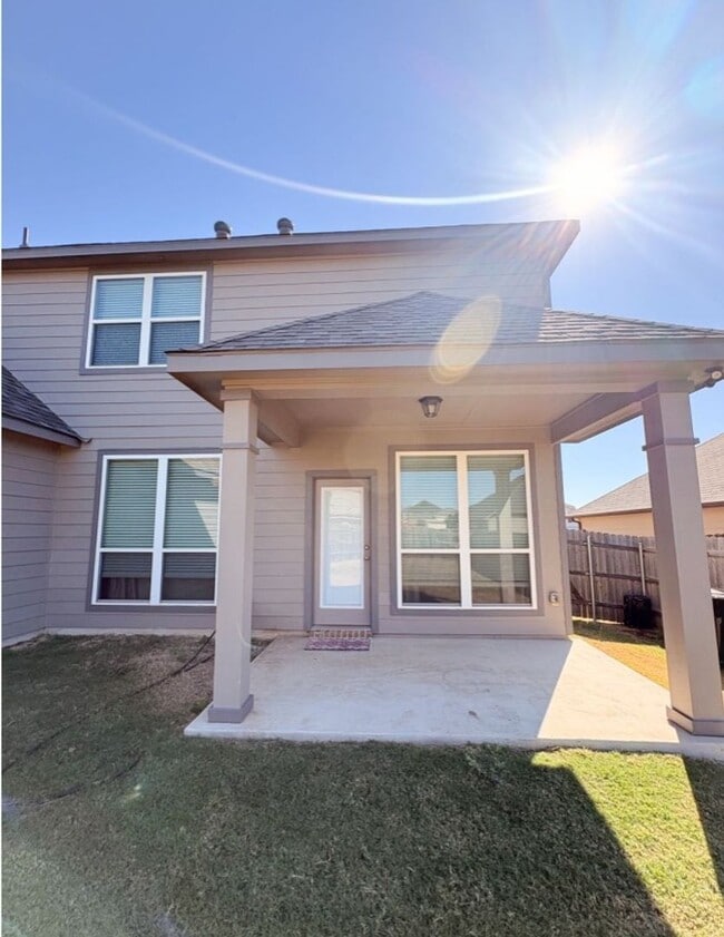 Foto del edificio - 1814 Bayou Wood Ln