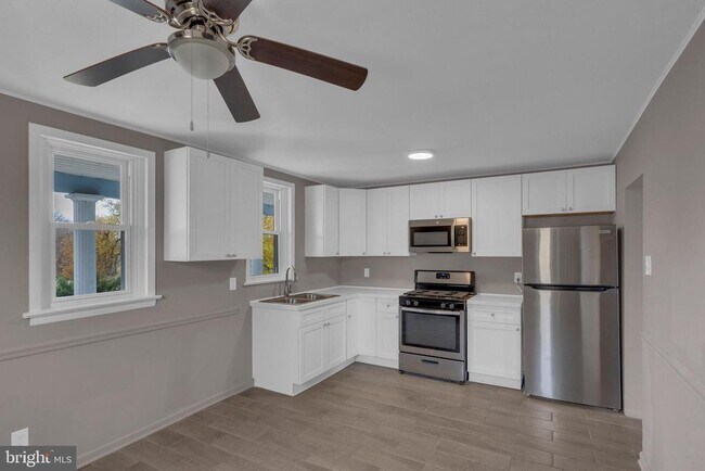 Foto del edificio - 713 Public Rd