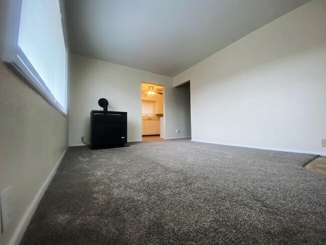 Foto del edificio - Y Ave. Duplex