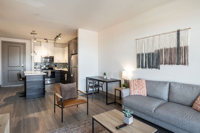 Building Photo - 555 N College Ave