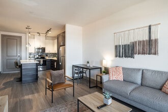 Building Photo - 555 N College Ave