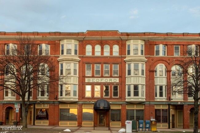 Building Photo - 1331 Elm St