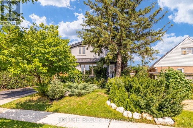 Building Photo - 122 Allenby Ave