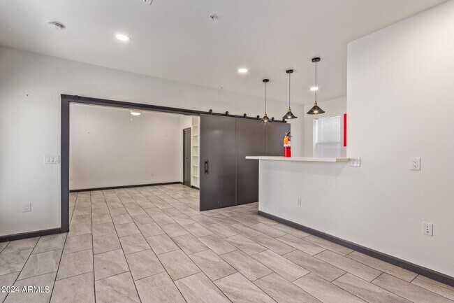 Building Photo - 129 N 11th Ave