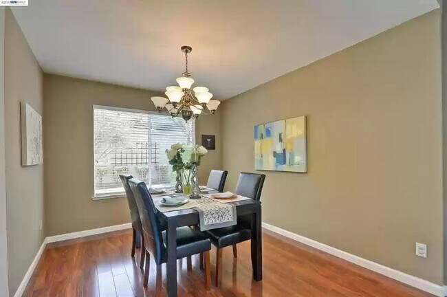 Building Photo - 3br 2.5ba Single family home in the Arden ...