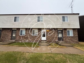 Building Photo - 7373 Ayers Rd